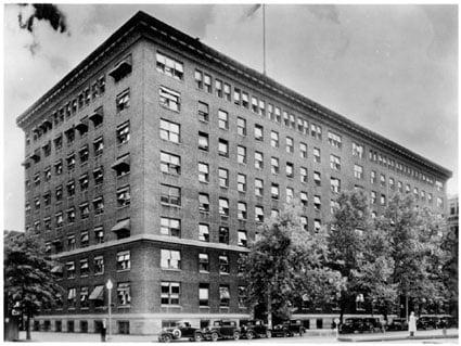 A historical photo of the Old Southern Railway Building, 13th Street and Pennsylvania Avenue, N .W., Washington, D.C.